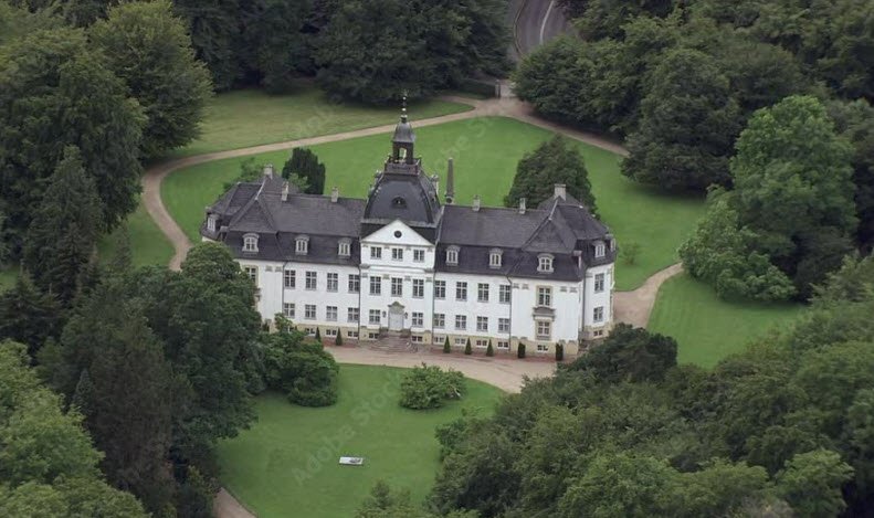 Charlottenlund Castle, Sweden